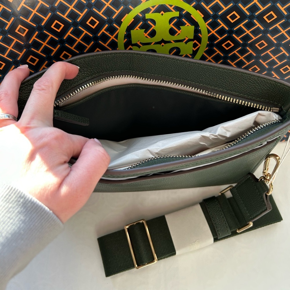 Tory Burch Blake Swingpack Crossbody Bag Basil Gold Green - Picture 8 of 9